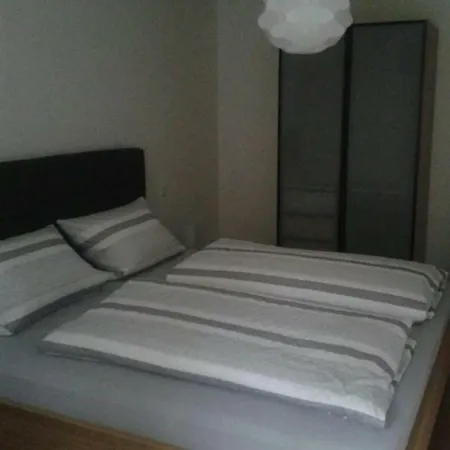 Zwischen Weinstrasse Und Pfaelzer Wald Lägenhet *