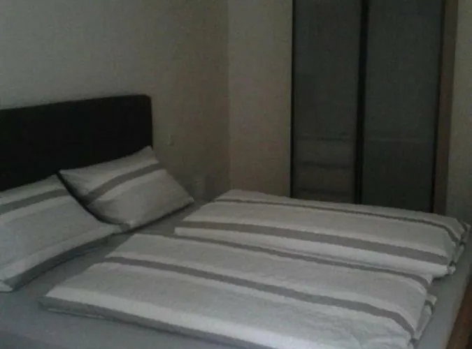 Zwischen Weinstrasse Und Pfaelzer Wald Apartamento *