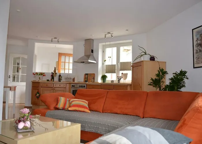 Zwischen Weinstrasse Und Pfaelzer Wald *